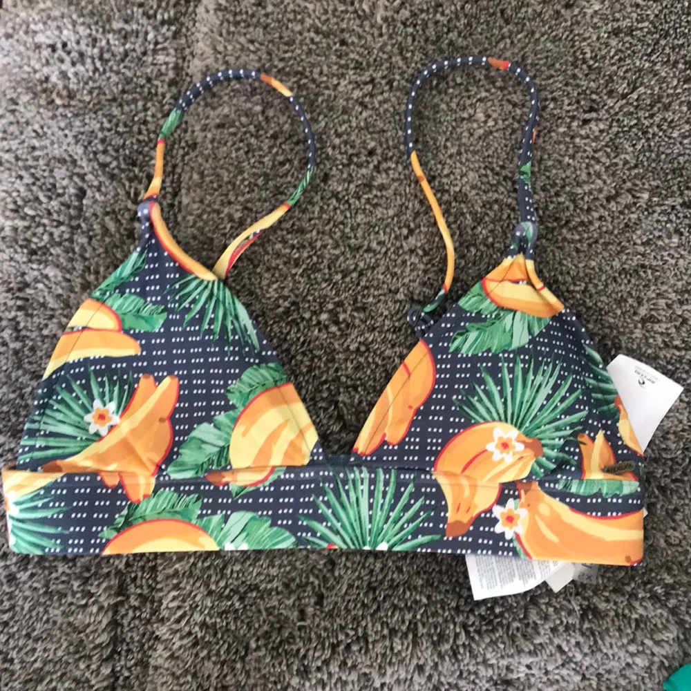 RIP CURL BATHING SUIT TOP